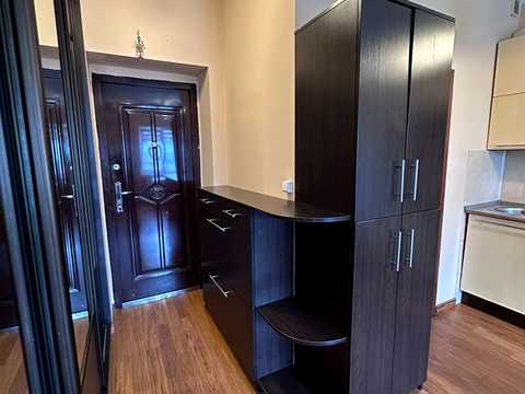 квартира за адресою Вишнева вул., 5
