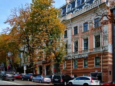 комерційна за адресою Володимирська вул., 47