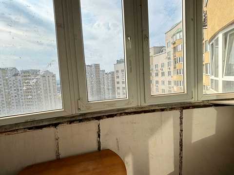квартира за адресою Дніпровська набережна вул., 19-В