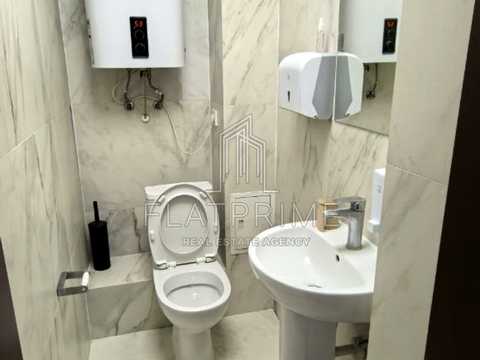 комерційна за адресою Богдана Хмельницького вул., 63а