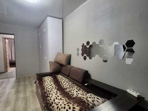 квартира за адресою Дмитра Романченка вул., 2