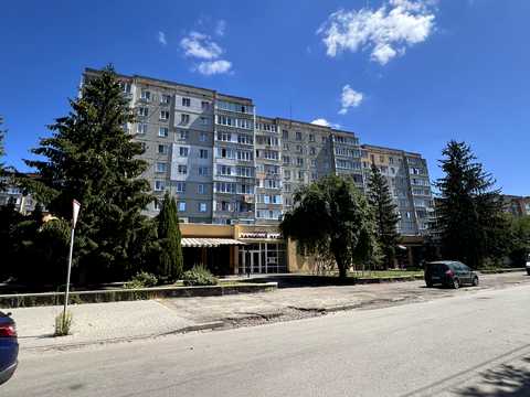 комерційна за адресою Миру вул., 90