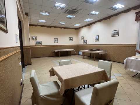 комерційна за адресою Миру вул., 90