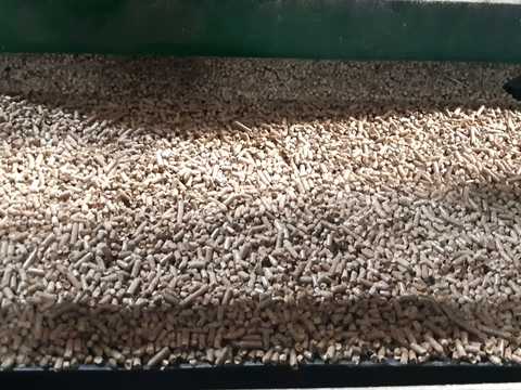 комерційна за адресою Заводська вул., 1