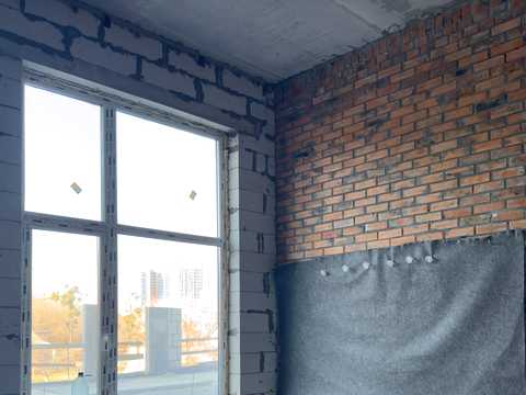 комерційна за адресою Тепловозна вул., 28
