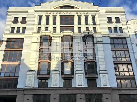 комерційна за адресою Саксаганського вул., 80