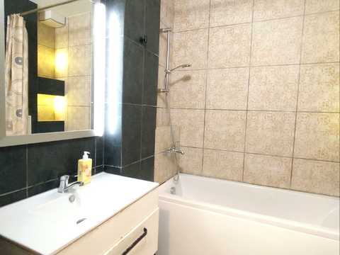 квартира за адресою Регенераторна вул., 4 к4