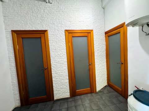 коммерческая по адресу Дмитрия Яворницкого просп. (Карла Маркса), 5