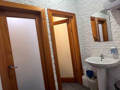 коммерческая по адресу Дмитрия Яворницкого просп. (Карла Маркса), 5