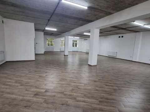 комерційна за адресою Симона Петлюри вул., 27