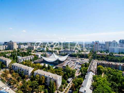 комерційна за адресою Джона Маккейна вул. (Івана Кудрі), 26