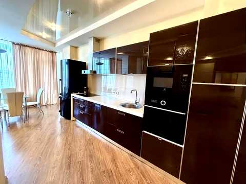 квартира за адресою Королеви Єлизавети ІІ вул. (Глинки), 2