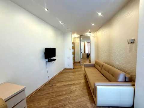 квартира за адресою Королеви Єлизавети ІІ вул. (Глинки), 2