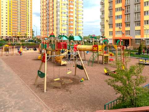 квартира по адресу Сім'ї Кульженків ул. (Петра Дегтяренка), 35