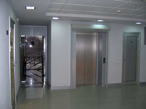 комерційна за адресою Дегтярівська вул., 62