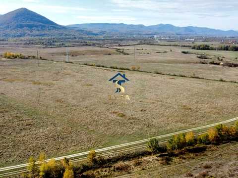 участок по адресу Лесі Українки, 22