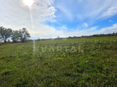 участок по адресу Шкільна, 48