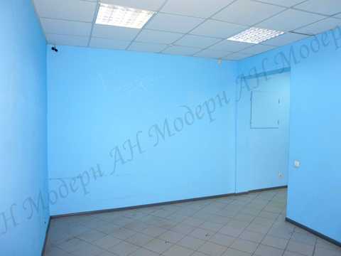комерційна за адресою Каштанова вул., 2