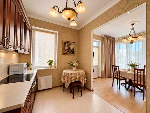 квартира за адресою Ділова вул. (Димитрова), 4