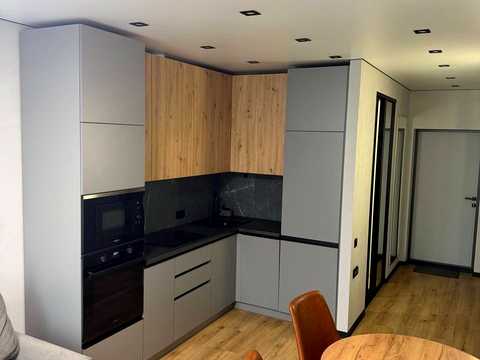 квартира за адресою Космічна вул., 5