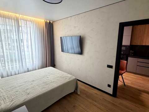 квартира за адресою Космічна вул., 5
