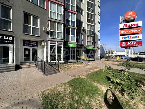 комерційна за адресою Драгоманова вул., 12