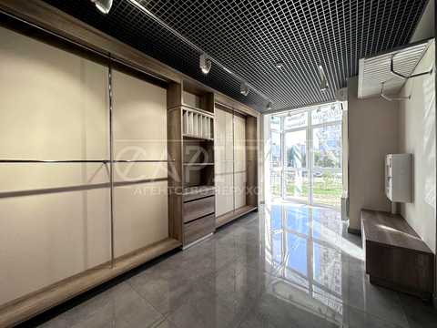комерційна за адресою Драгоманова вул., 12