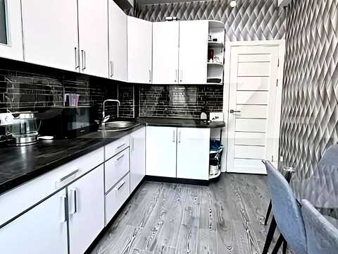 квартира за адресою Соборності вул. (Жовтнева), 46