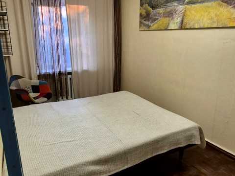 квартира за адресою Верховної Ради бульв., 18
