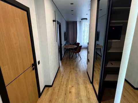 квартира за адресою Космічна вул., 5