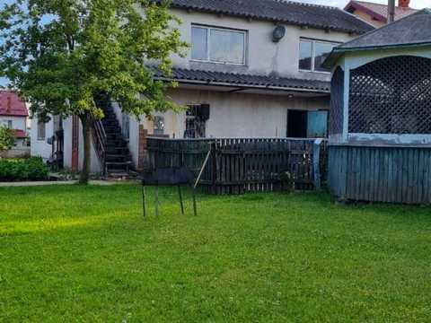 будинок за адресою Степана Бандери вул.