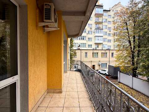 комерційна за адресою Січових Стрільців вул., 58