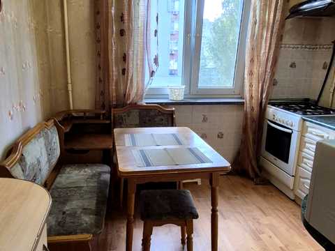квартира за адресою Митрополита Андрея Шептицького вул. (Анатолія Луначарського), 3