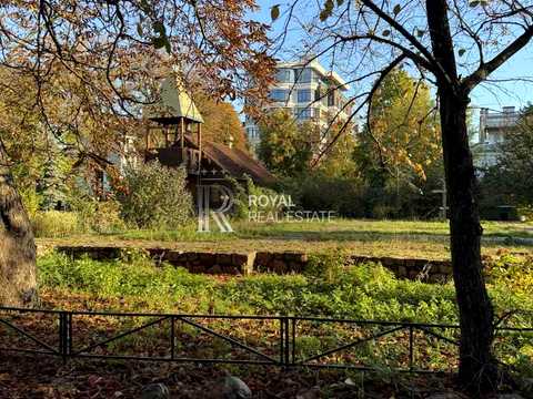комерційна за адресою Велика Житомирська вул., 4-В