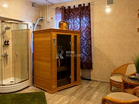 комерційна за адресою Велика Житомирська вул., 4-В