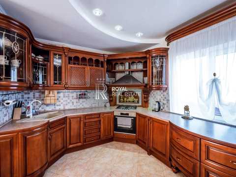 дом по адресу Лесі Українки
