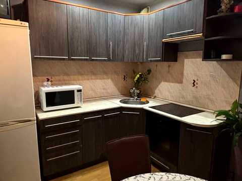 квартира за адресою Ревуцького вул., 10/2