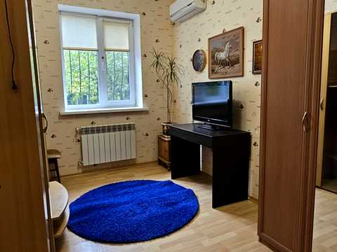 дом по адресу 32-я Линия ул., 11