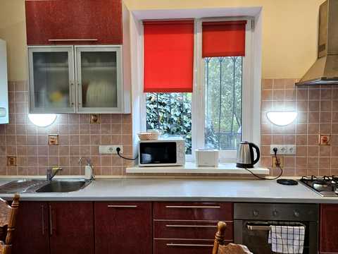 дом по адресу 32-я Линия ул., 11