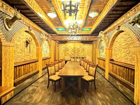 комерційна за адресою Гната Юри вул., 12А