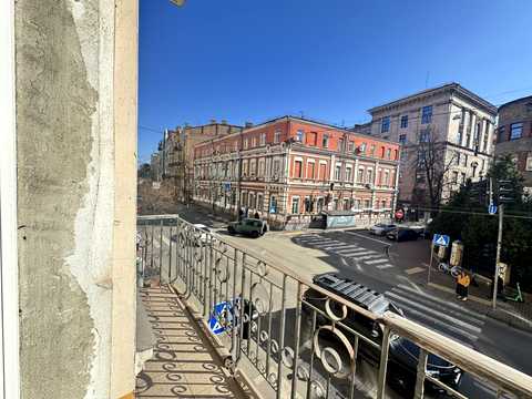 комерційна за адресою Велика Житомирська вул., 16