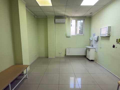комерційна за адресою Георгія Липського вул. (Толбухіна), 124