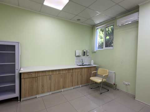 комерційна за адресою Георгія Липського вул. (Толбухіна), 124