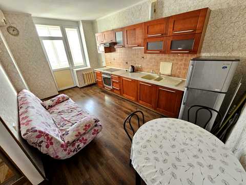 квартира за адресою Юності вул., 8/2