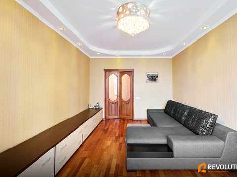 квартира за адресою Дніпровська набережна вул., 26