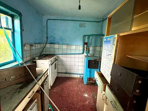 будинок за адресою смт. Сутиски, Соборна, 233