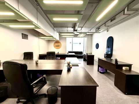 комерційна за адресою Паньківська вул., 14