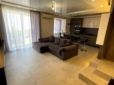 квартира за адресою Тролейбусна вул., 5Б