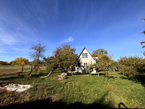 дом по адресу Захисників України, 3
