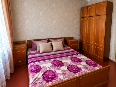 квартира за адресою Ревуцького вул., 10/2